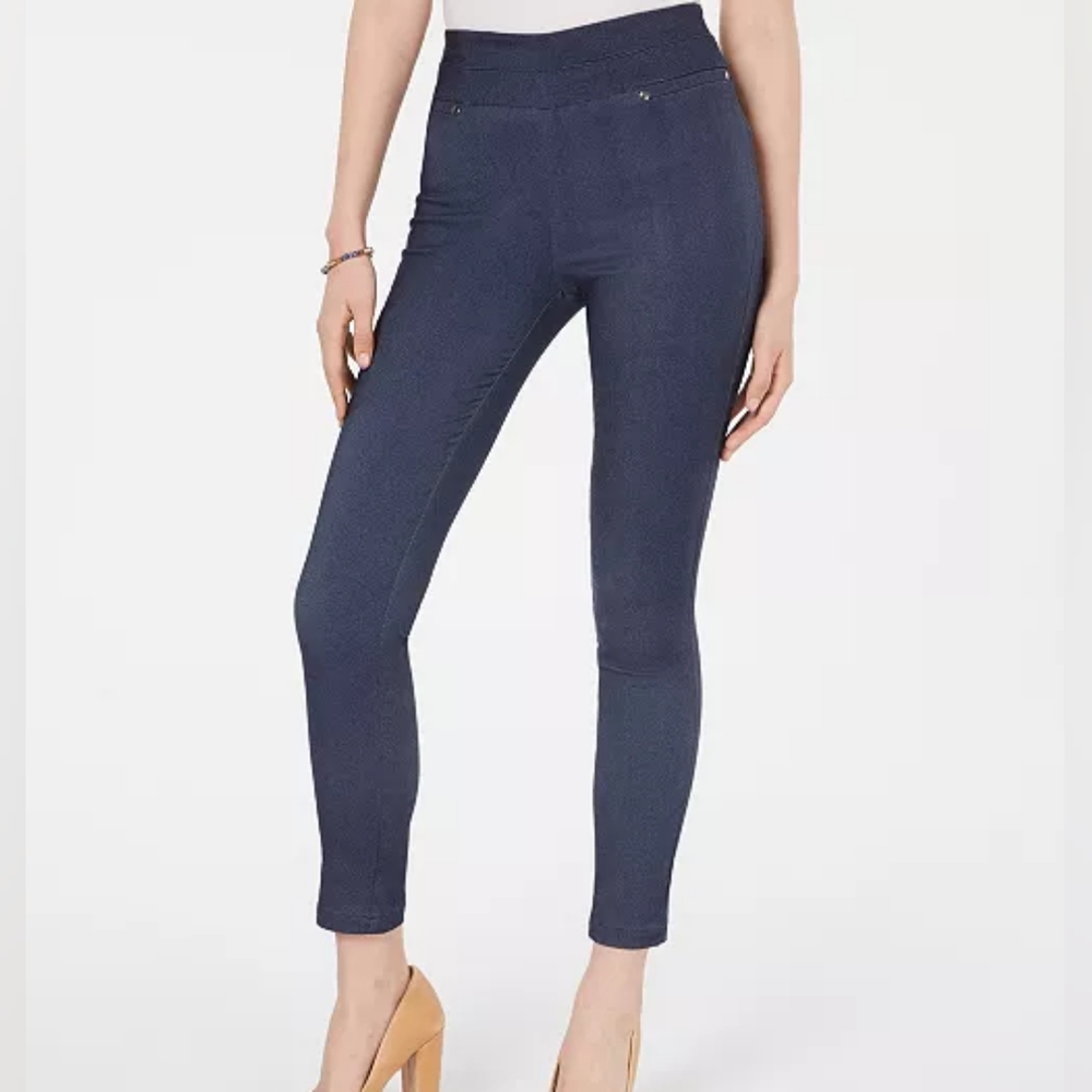 Brand NWT's XOXO Juniors' Pull-On Skinny Ankle Dress Pants - Navy - SIZE 9